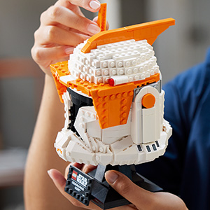 LEGO-Star-Wars-Clone-Commander-Cody-Helmet-75350-Building-Kit-for-Adults-Collectible-Brick-Built-Mem-lrm75350